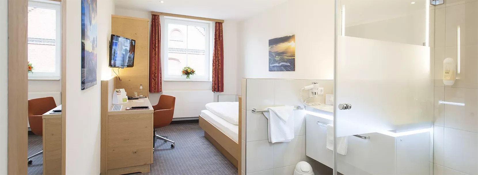 Comfort hotel room at Landhotel Behre in Ahlten
