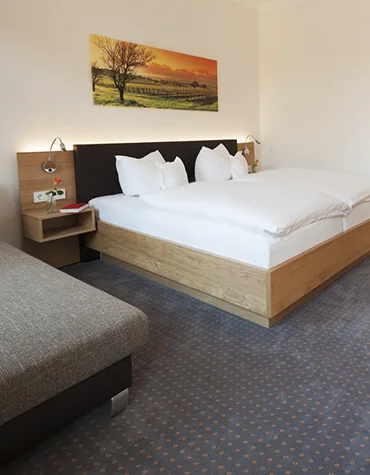 Modern hotel room in Lehrte/Ahlten